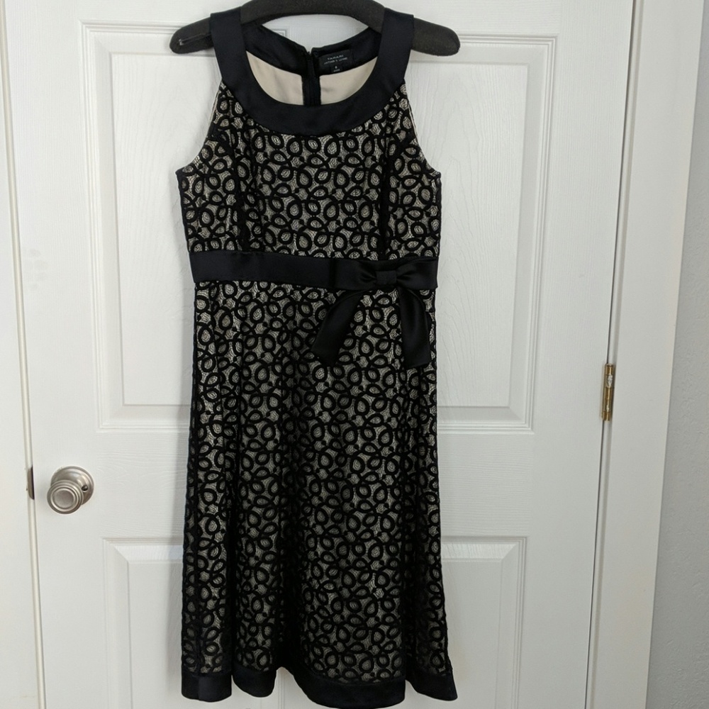 Tahari Arthur S. Levine Black n Cream Dress - 8